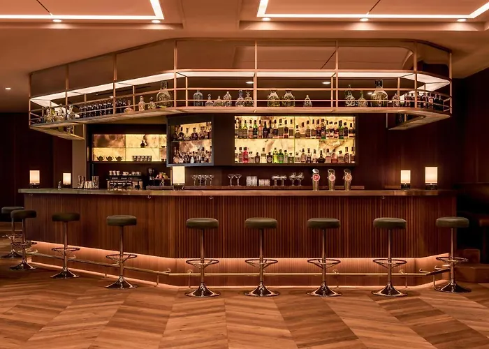 Sheraton Grand Hotel 5*