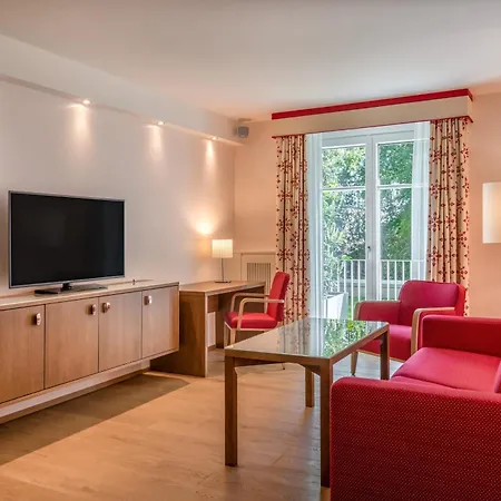 Sheraton Grand מלון