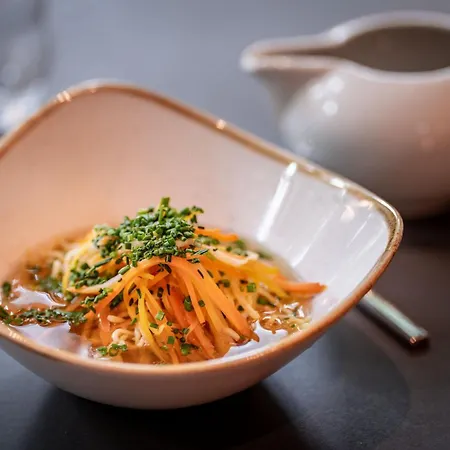 Sheraton Grand מלון