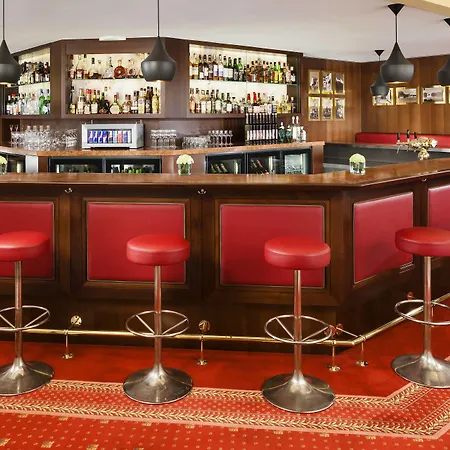 Sheraton Grand מלון