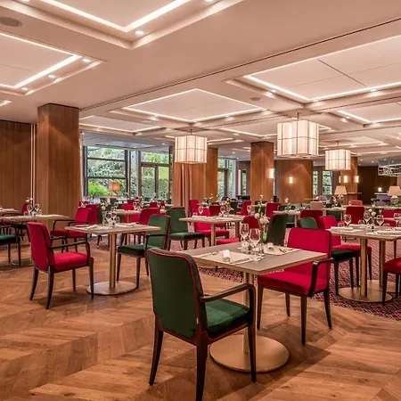 Sheraton Grand Hotel