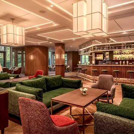 Sheraton Grand Hotel