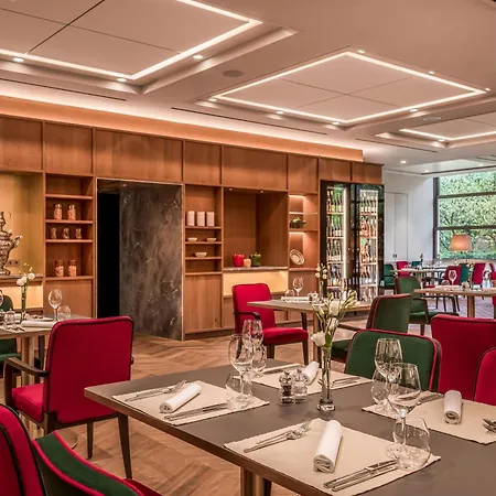 Sheraton Grand Hotel 5*