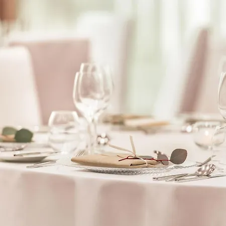 Szálloda Sheraton Grand