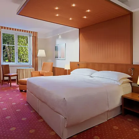 Hotel Sheraton Grand 5*