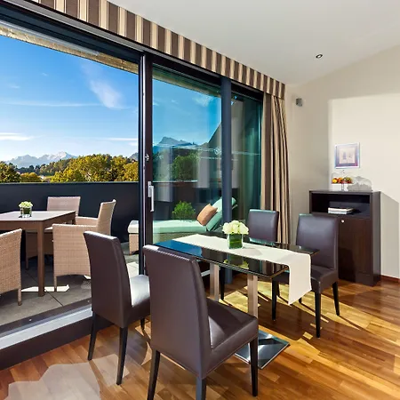 Hotel Sheraton Grand 5*