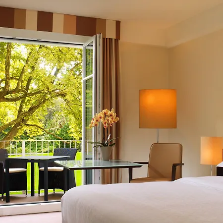 Sheraton Grand Hotel