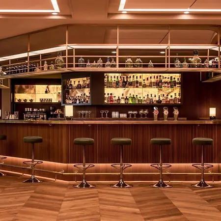 Sheraton Grand Hotel 5*