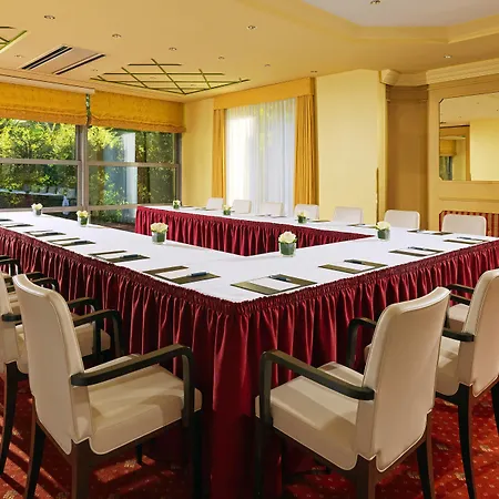 Sheraton Grand Hotel