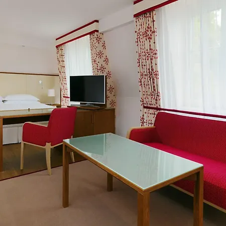 Hotel Sheraton Grand 5*